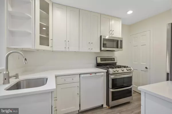 Alexandria, VA 22314,702 DEVON PL