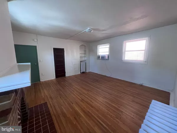 Frederick, MD 21701,144 PATRICK ST W #4