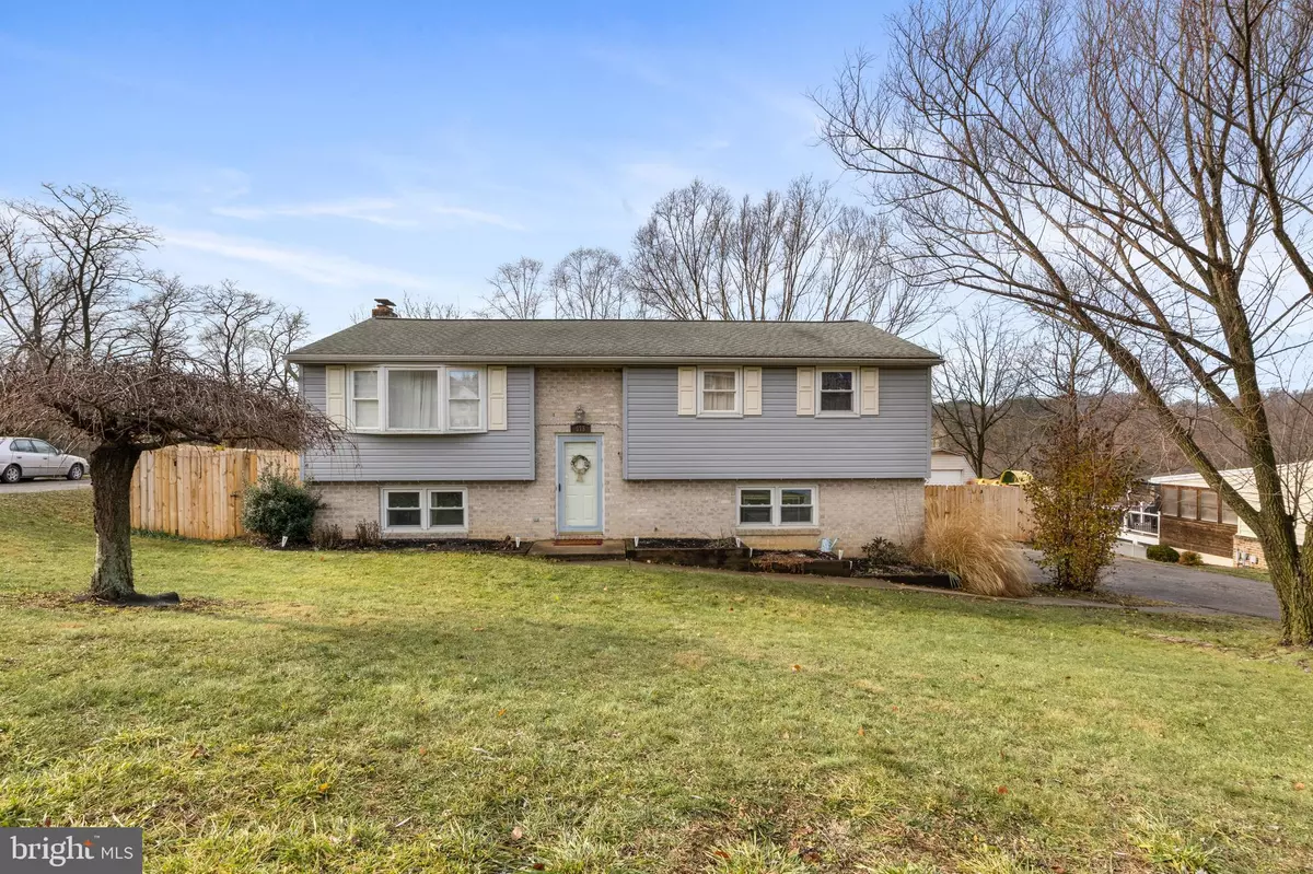 Dallastown, PA 17313,575 GARY DR