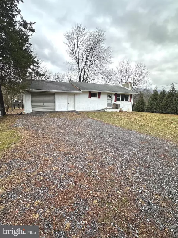 650 SINGER LN, Dauphin, PA 17018