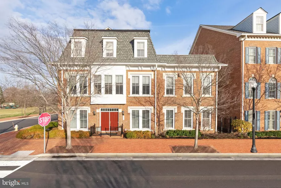 1876 CARPENTER RD, Alexandria, VA 22314