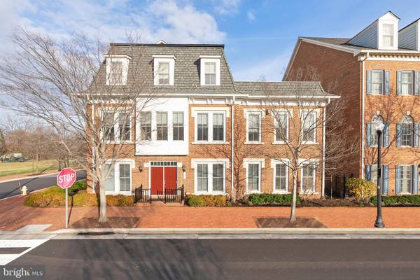 1876 CARPENTER RD, Alexandria, VA 22314