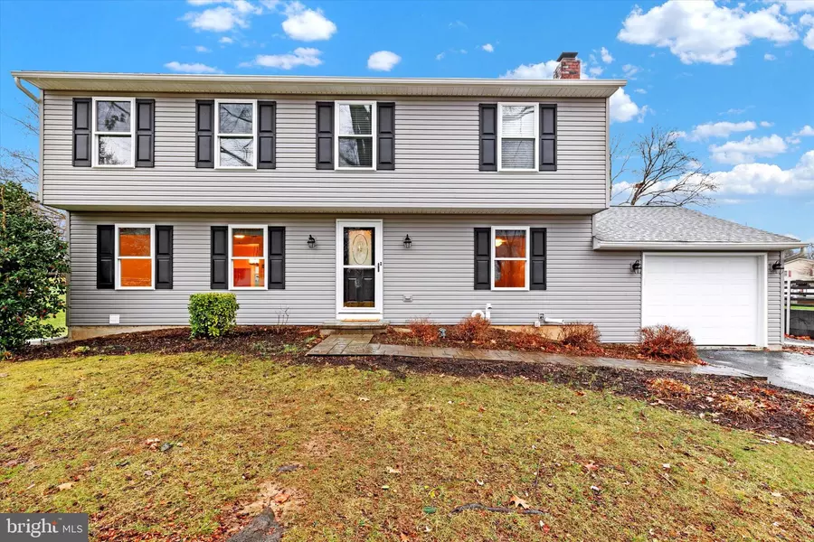 477 LONGMEADOW RD, Lancaster, PA 17601