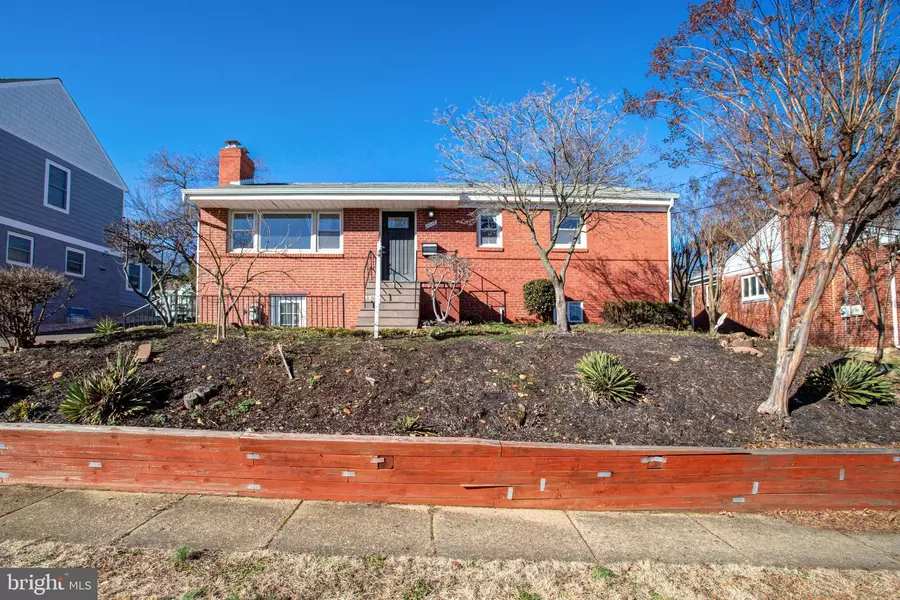 2028 N WOODSTOCK ST, Arlington, VA 22207