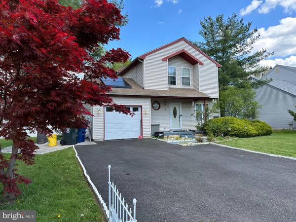 37 COUNTRY LN, Voorhees, NJ 08043