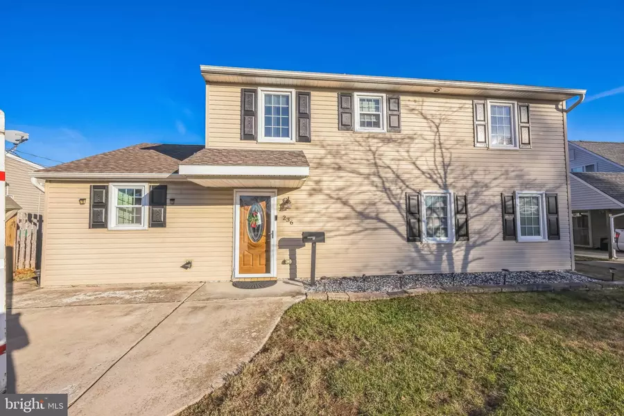 236 N NORTHPARK DR, Levittown, PA 19054