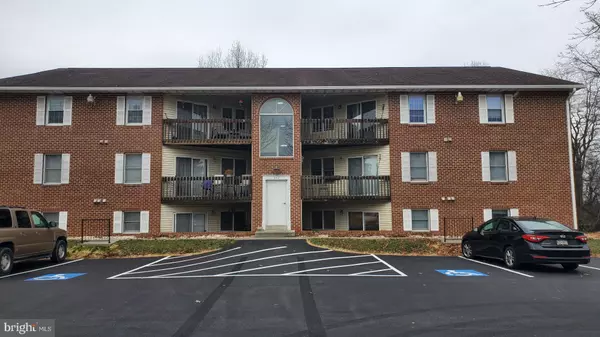 2712 LISBURN RD #201, Camp Hill, PA 17011