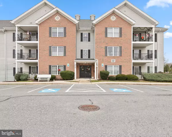 6518 RIDENOUR WAY E #3B, Sykesville, MD 21784