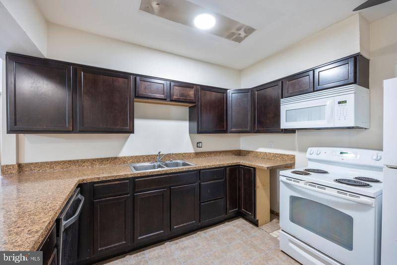 Baltimore, MD 21215,6711 PARK HEIGHTS AVE #207