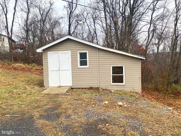 Augusta, WV 26704,6009 OLD MARTINSBURG GRADE RD