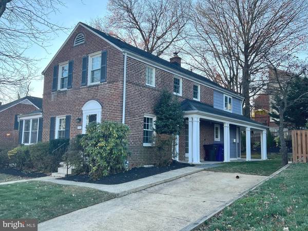 1010 N KENTUCKY ST, Arlington, VA 22205