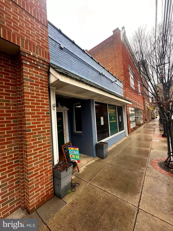Moorefield, WV 26836,106 N MAIN ST