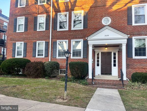 3079 S BUCHANAN ST #B1, Arlington, VA 22206