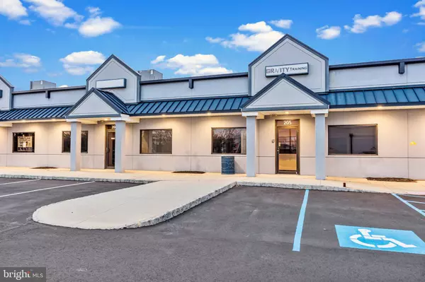 Monroe Township, NJ 08831,891 CRANBURY SO RIVER RD #202