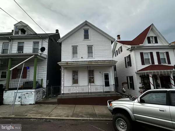 308 S BEECH ST, Mount Carmel, PA 17851