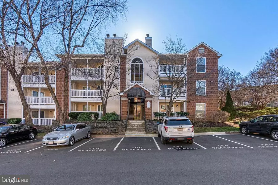 1535 LINCOLN WAY #102, Mclean, VA 22102