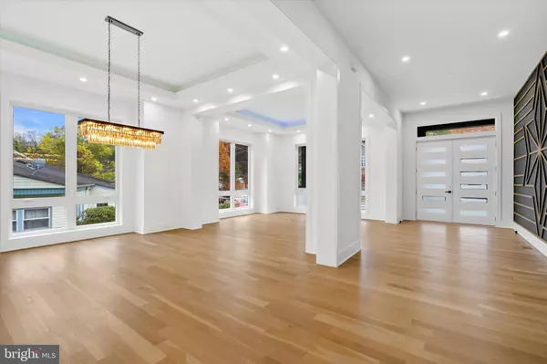 Annandale, VA 22003,7209 SIPES LN