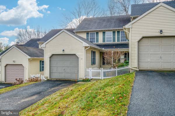 Lancaster, PA 17603,2 PARK LN