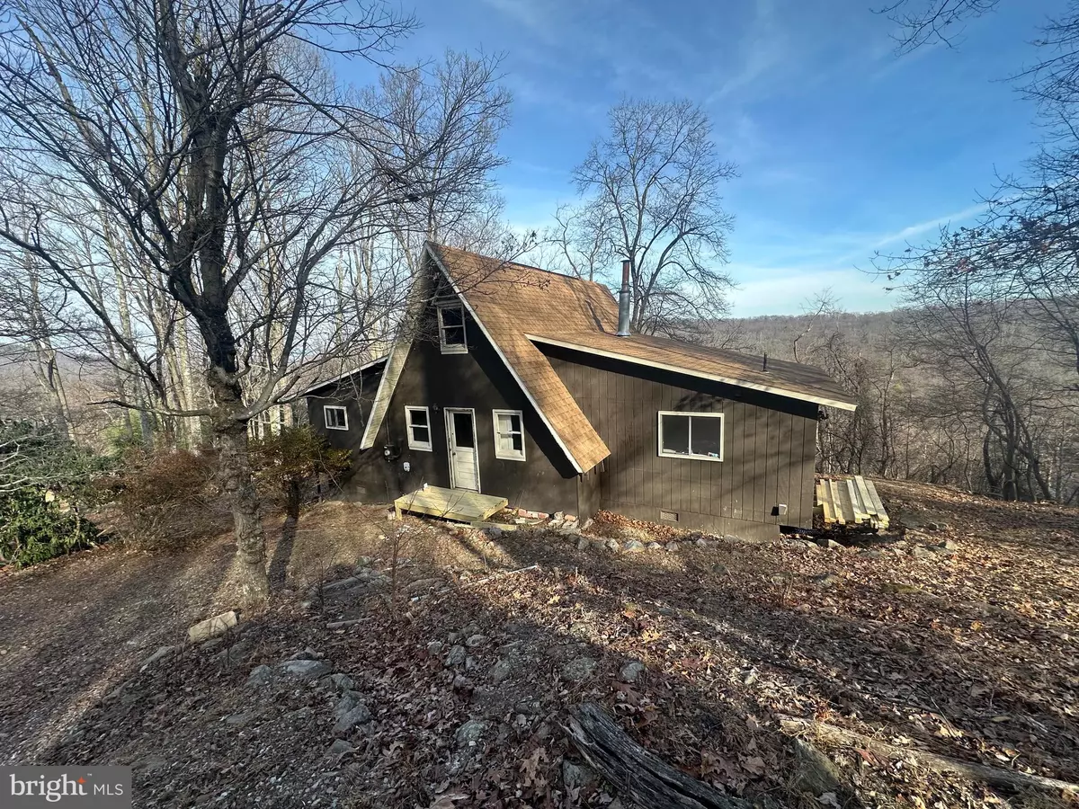 Hedgesville, WV 25427,556 TRAPPER RIDGE LN