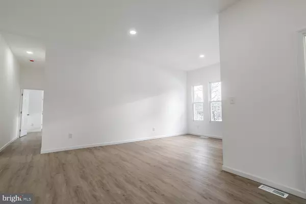 Pemberton, NJ 08068,115 HANOVER ST #APT. 2