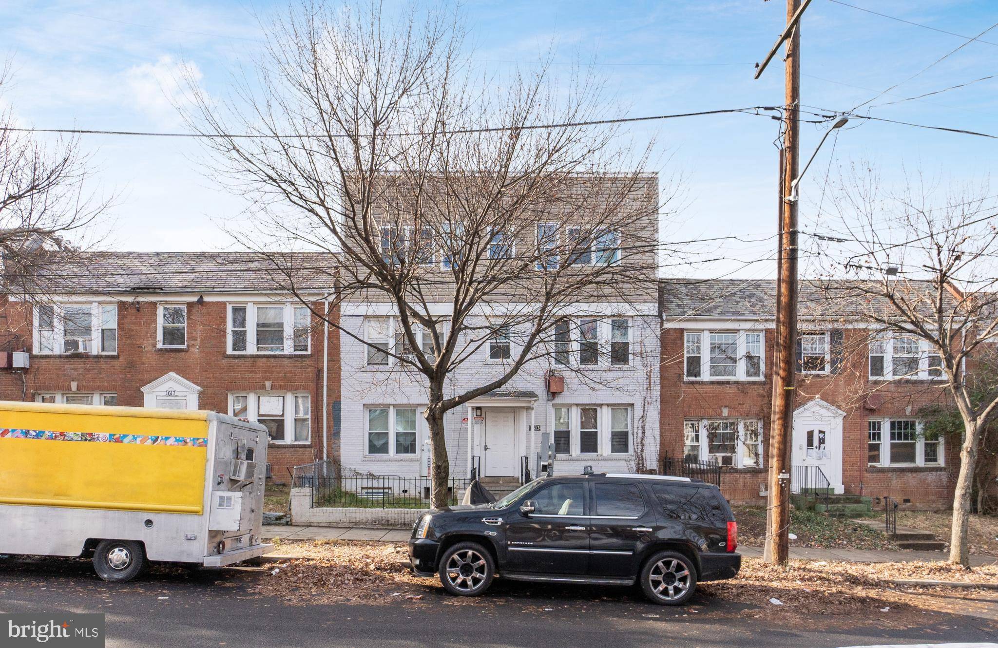 Washington, DC 20020,1613 17TH PL SE #101