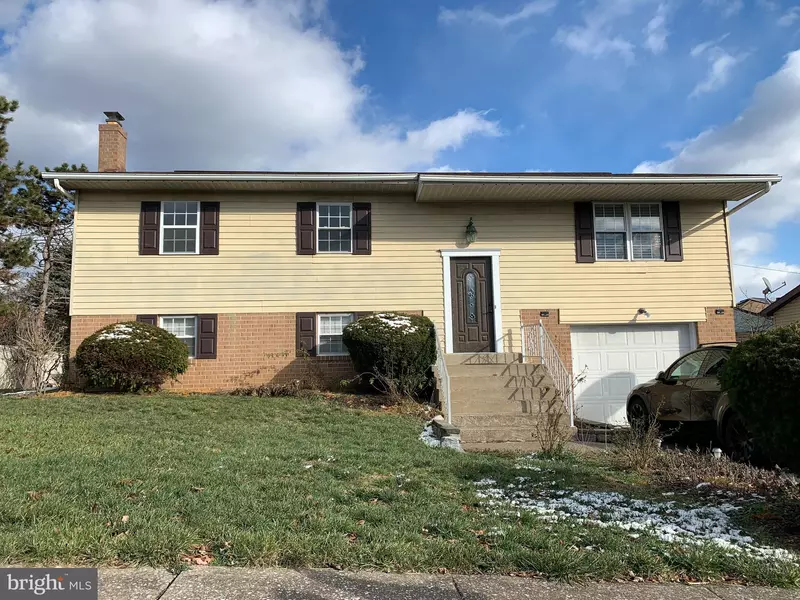 613 FRANCES DR, Harrisburg, PA 17109