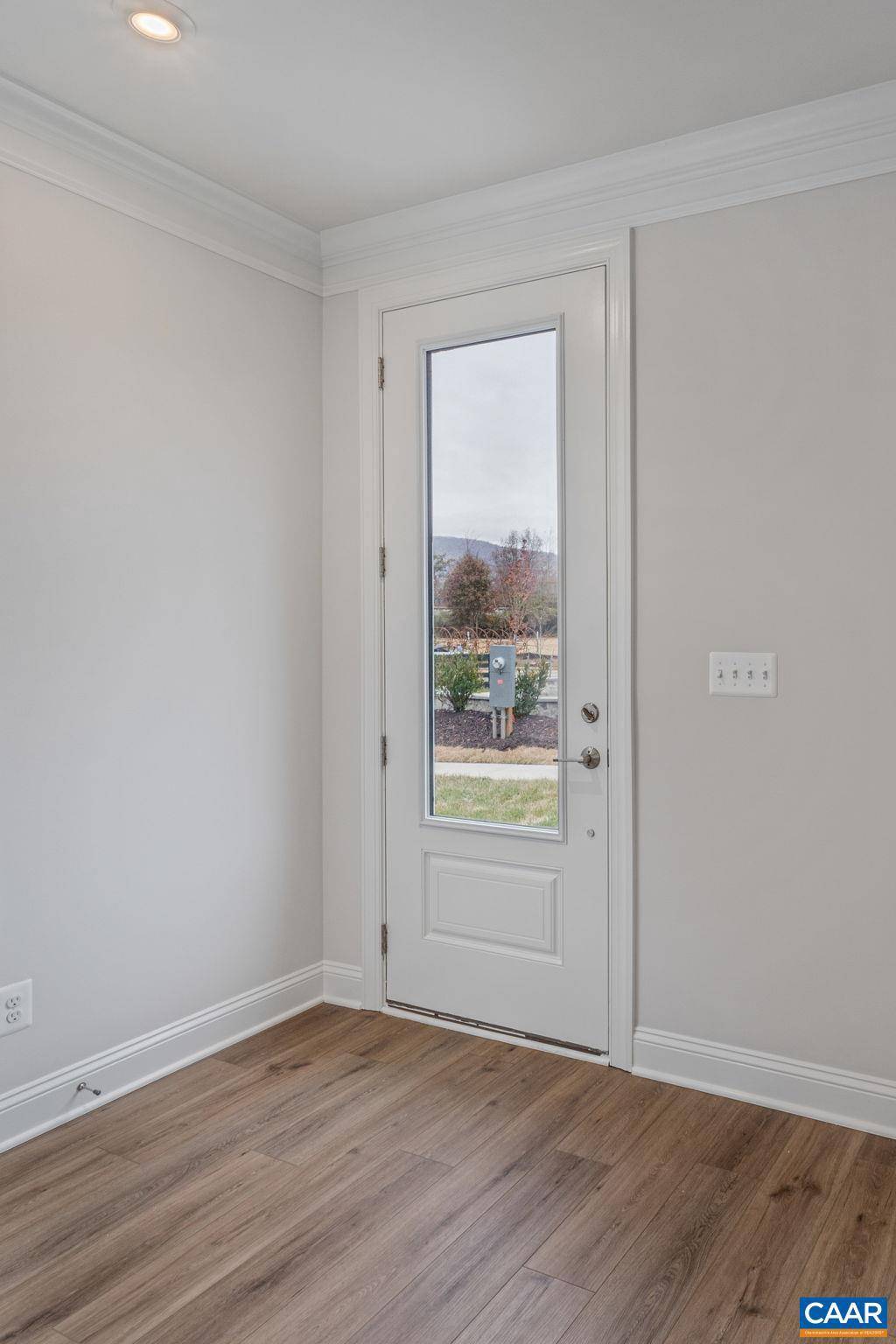 Charlottesville, VA 22901,19 WOODBURN RD