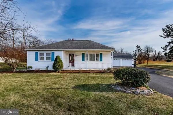 19 FAIRFIELD ST, Carlisle, PA 17013