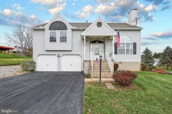 52 MAIDSTONE AVE, Felton, PA 17322