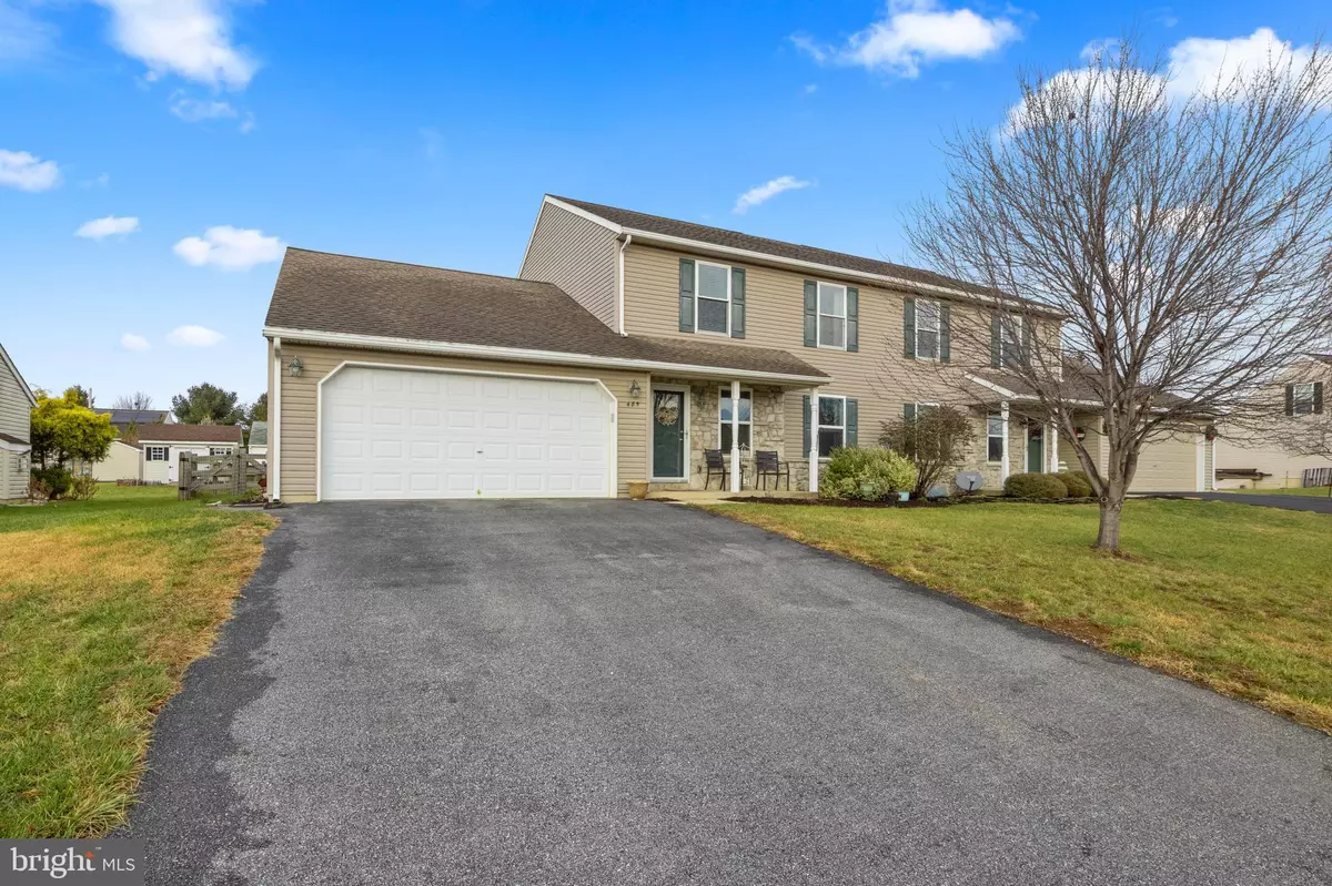 New Holland, PA 17557,485 DAISY DR