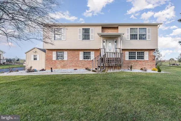 318 FAIRVIEW ST, Carlisle, PA 17015