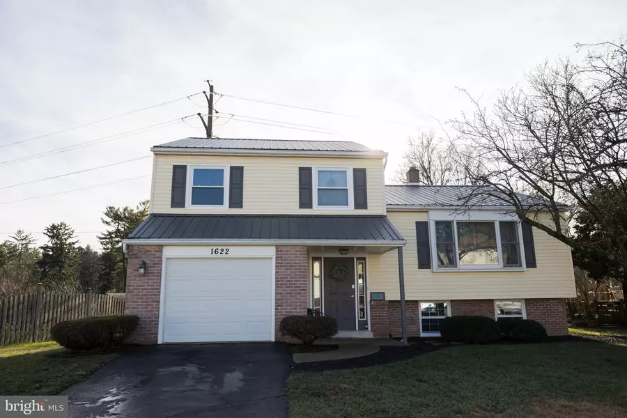 1622 PRINCESS ANNE DR, Lancaster, PA 17601