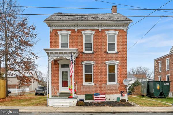 169 E CHESTNUT ST, Bechtelsville, PA 19505