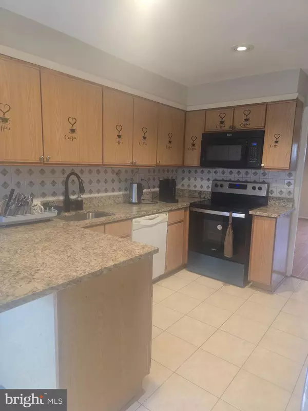 Reston, VA 20191,12176 SANIBEL CT