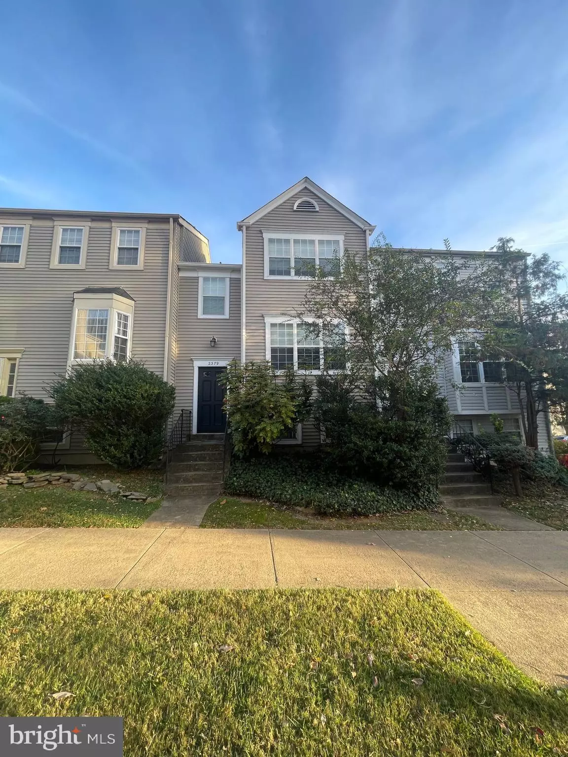 Reston, VA 20191,2379 HUNTERS SQUARE CT