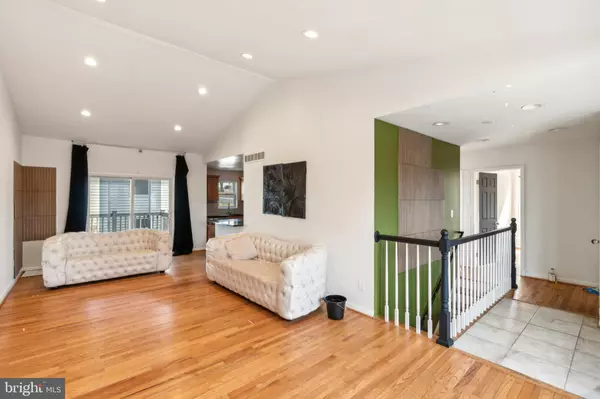 Linthicum Heights, MD 21090,207 VIEWING AVE