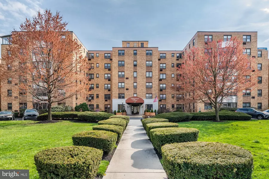 346 E LANCASTER AVE #402, Wynnewood, PA 19096