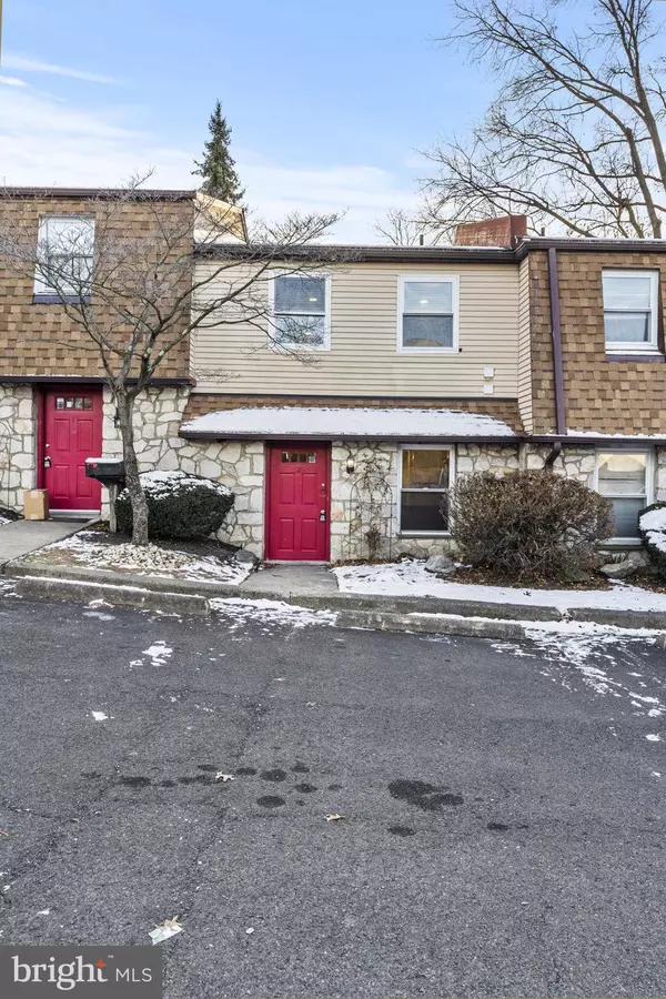 Elkins Park, PA 19027,106 SUSAN DR #2