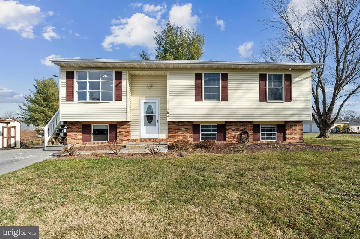 Winchester, VA 22602,202 CREST CIR