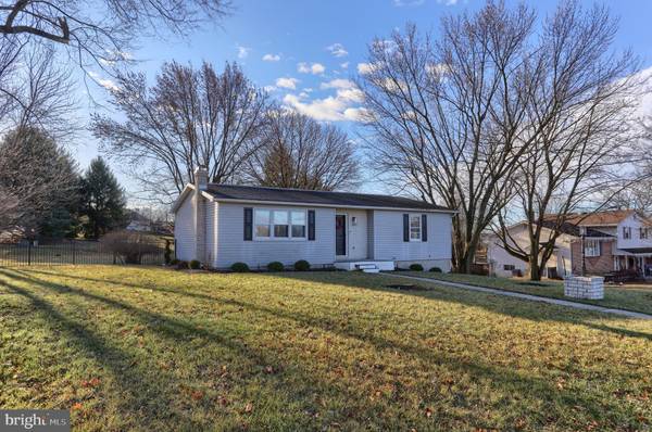 5 VALLEY VIEW AVE, Annville, PA 17003