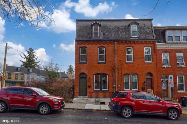 36.5 E FARNUM ST, Lancaster, PA 17602