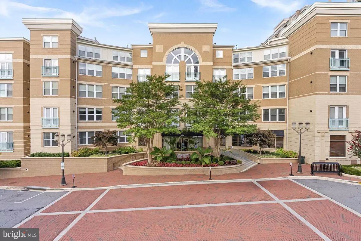 Reston, VA 20190,12000 MARKET ST #316