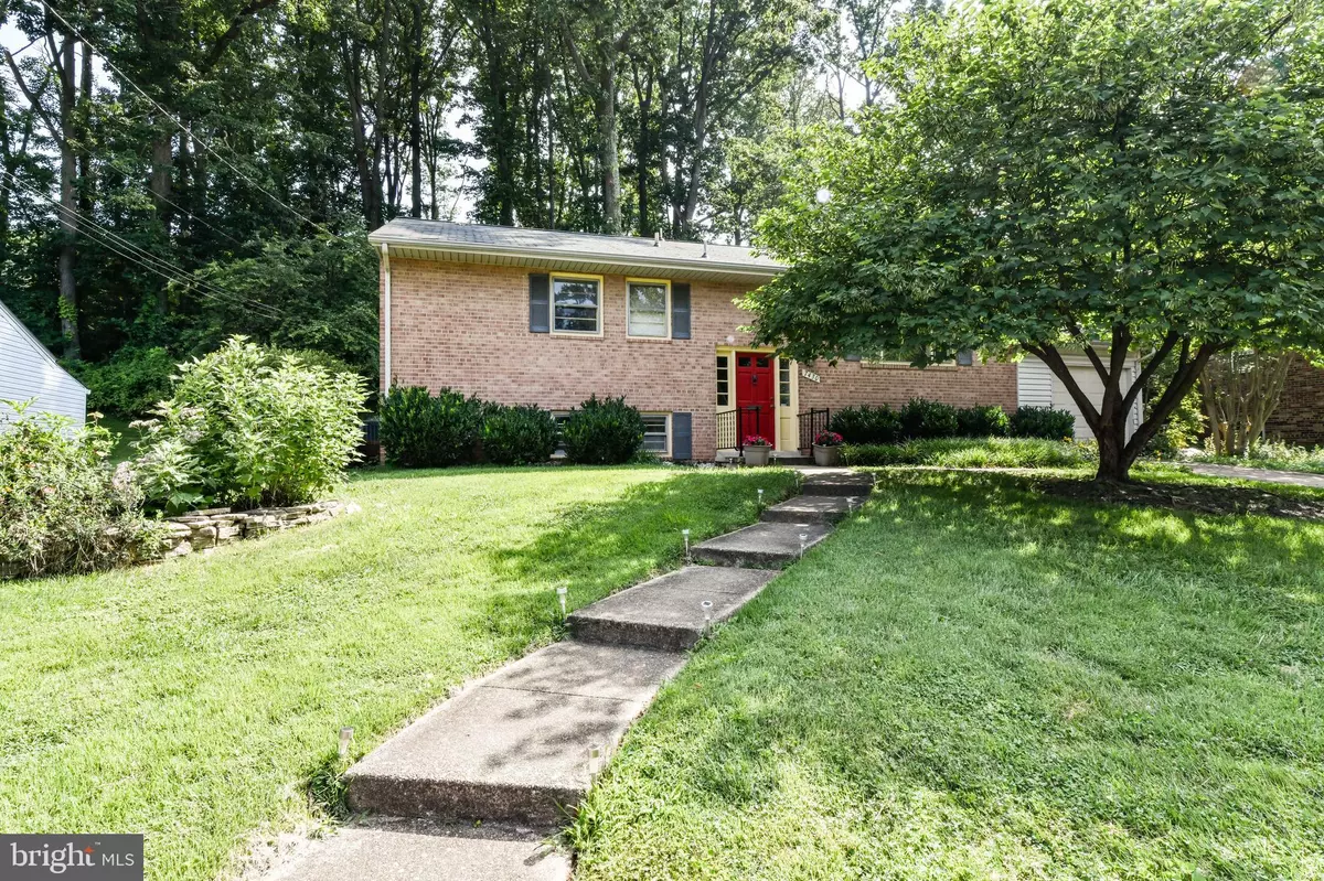 Falls Church, VA 22046,7430 WESTWOOD PARK LN