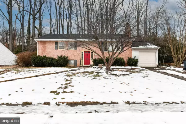 7430 WESTWOOD PARK LN, Falls Church, VA 22046