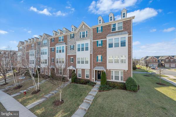 44027 ETNA TER, Chantilly, VA 20152