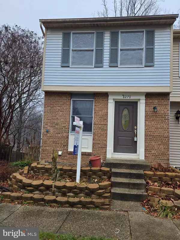 8270 CRESTMONT CIR, Springfield, VA 22153