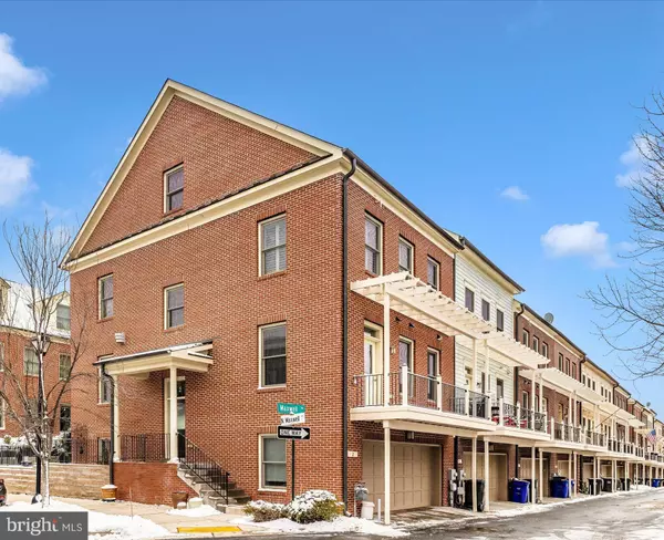 2 MAXWELL SQ, Frederick, MD 21701