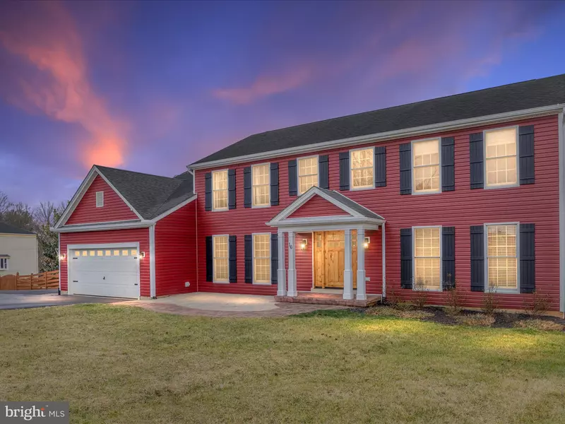 16 HORSESHOE LN, Shenandoah Junction, WV 25442