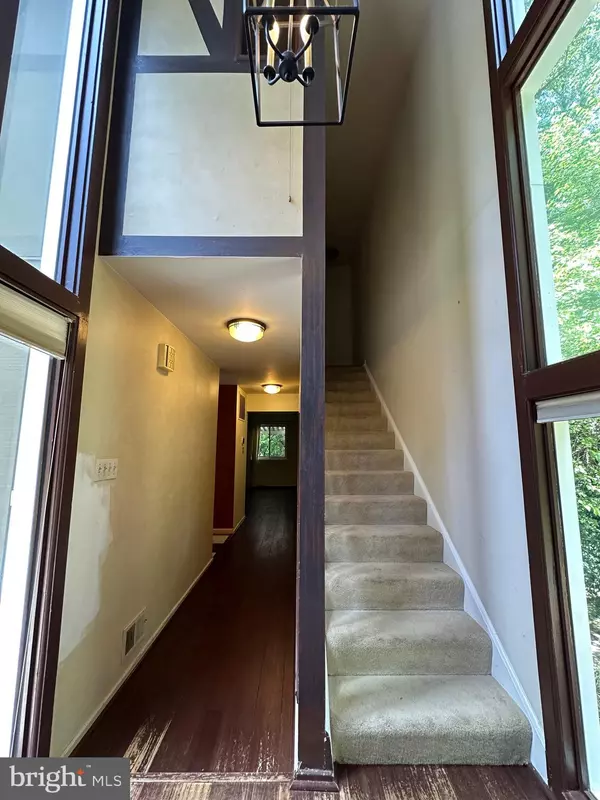 Reston, VA 20190,11152 FOREST EDGE DR