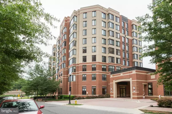 2220 FAIRFAX DR #608, Arlington, VA 22201